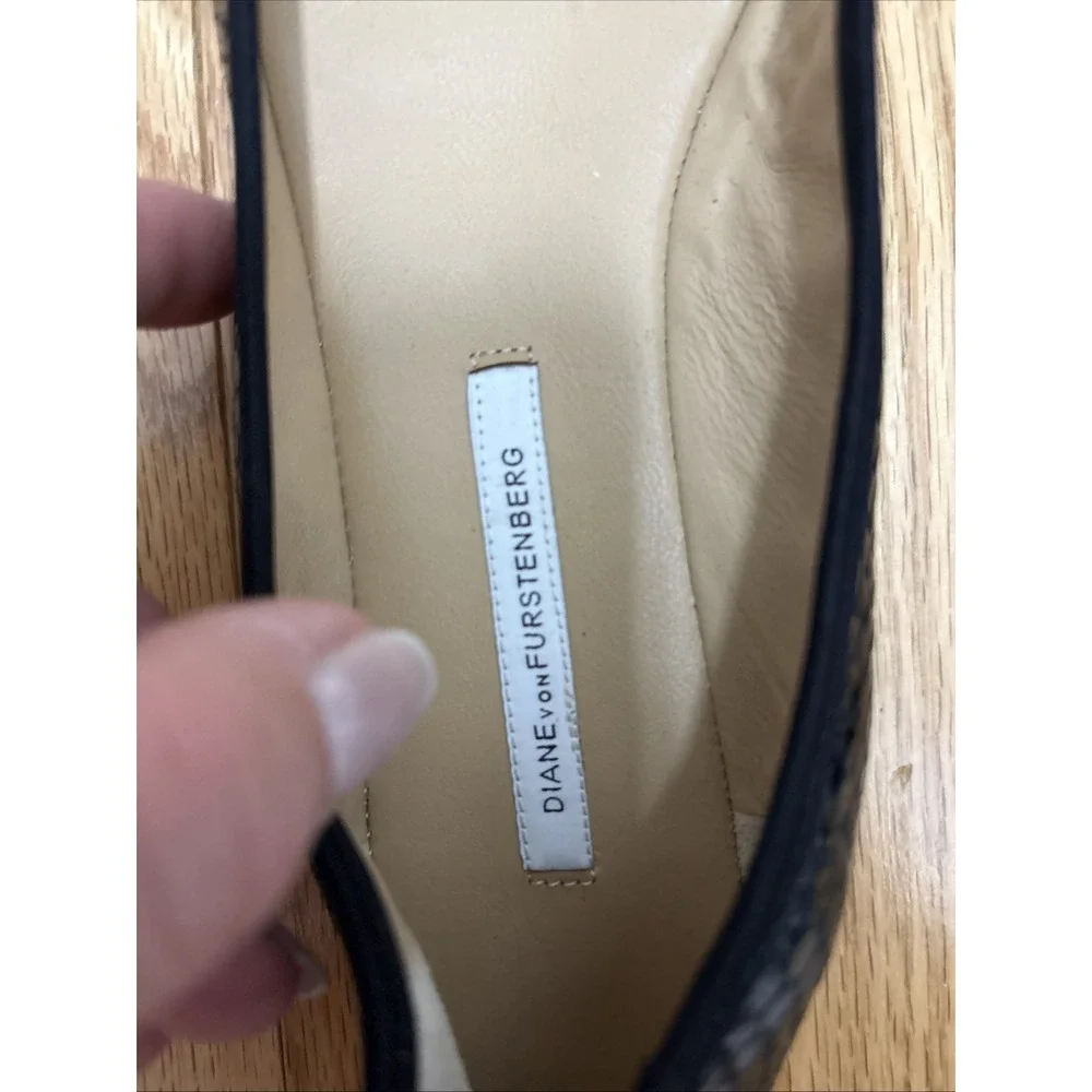 Diane Von Furstenberg Women's Snake Print Buckle Ballet Flats Size 10‎